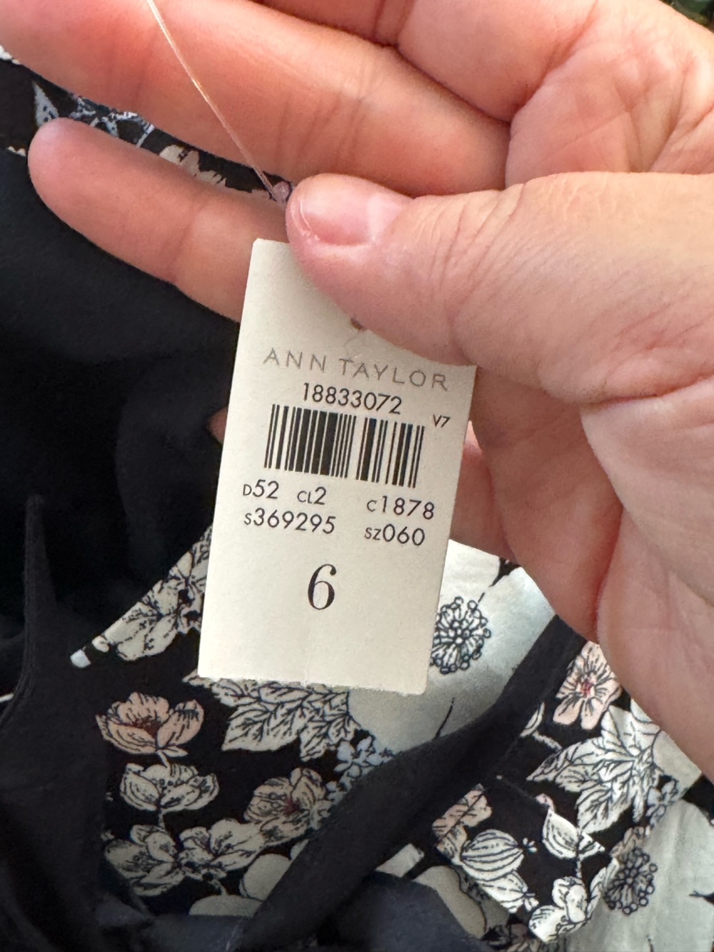 Ann Taylor A-line Skirt with Black tie size 6 NWT black white purple Blue Floral - Picture 8 of 8